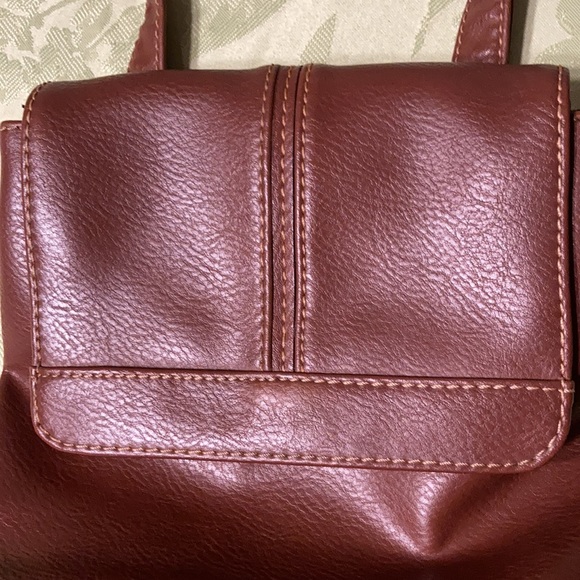 Liz Claiborne crossbody leather purse - Picture 3 of 7